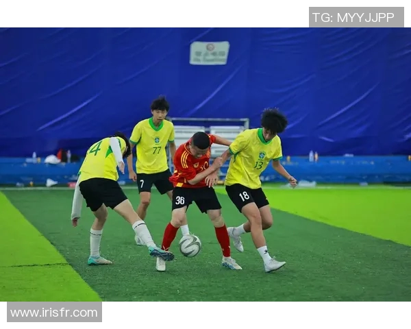 名字中带顿字的足球明星及其精彩瞬间回顾